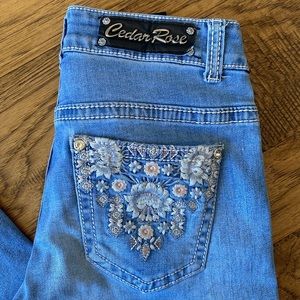 Girls Cedar Rose Embroidered Jeans. Size 14. Bootcut.